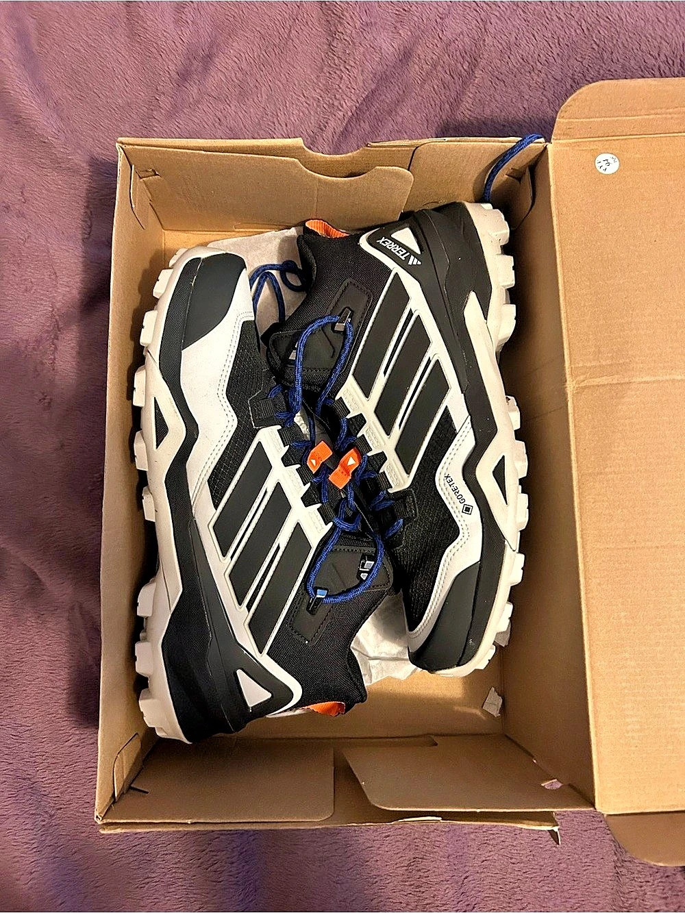 adidas Terrex Skychaser Mid GTX Men's Black & White US 7.5 Like New